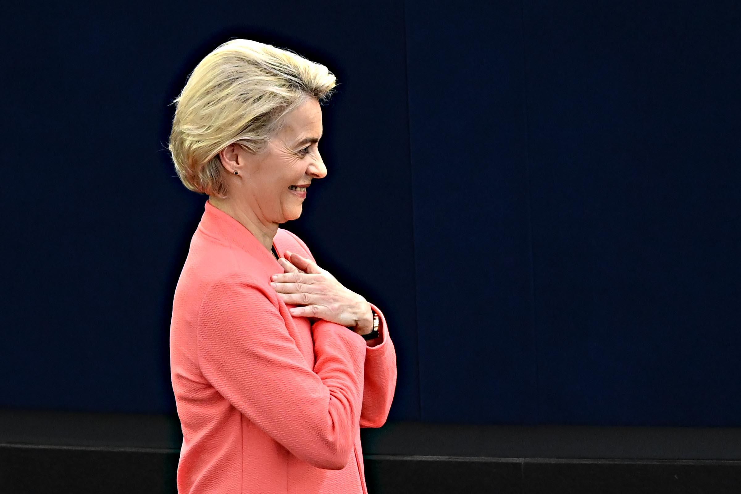 Il Tar si rifà al testo Ue tradotto male. Infermiera resta sospesa dal lavoro