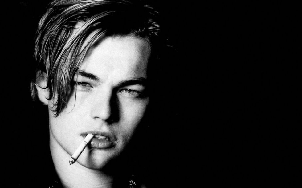 11 Times Leonardo Dicaprio Acted By Smoking Paper 11 Times Leonardo Dicaprio Acted By Smoking Paper