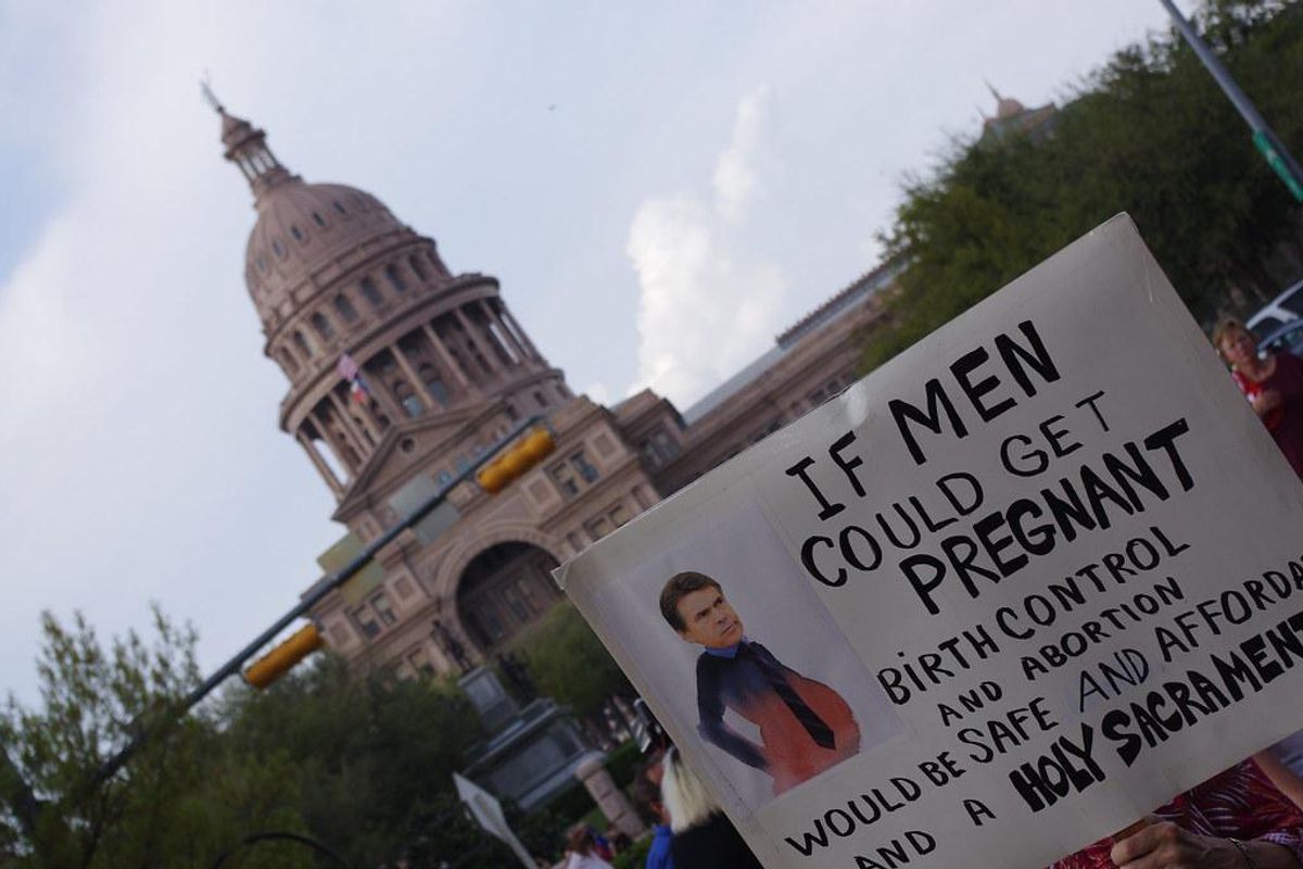 'Disbarred, Disgraced' Former Lawyers Sue Texas Abortion Doctor To Be ... Helpful? Anything's Possible!
