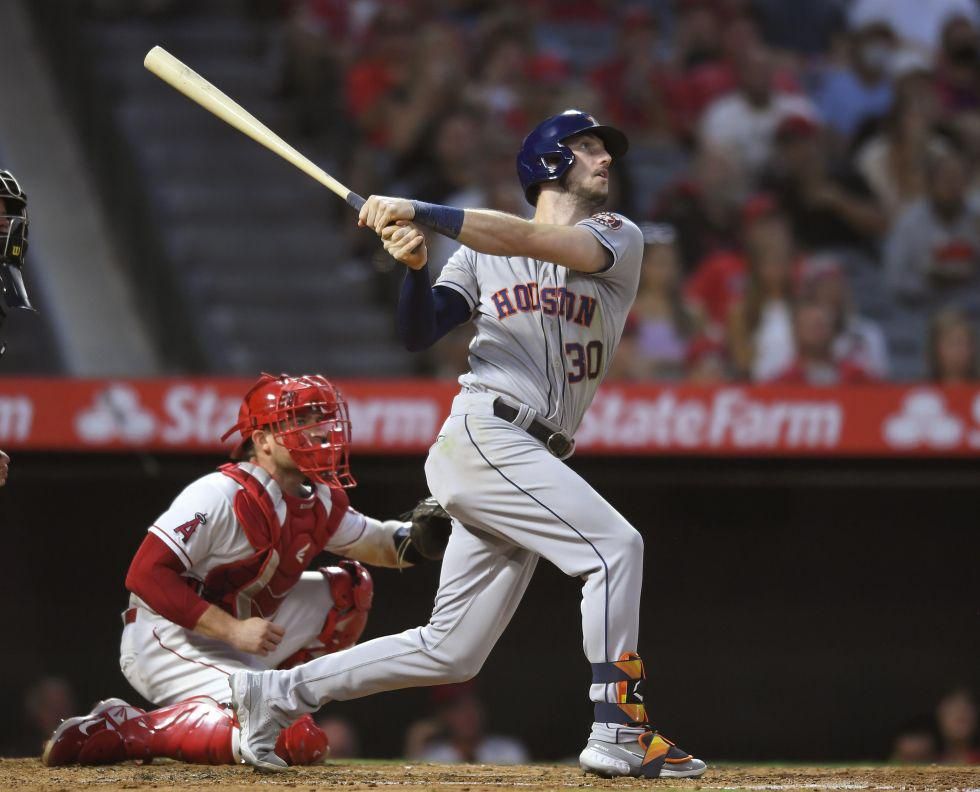 Astros' Kyle Tucker Batting