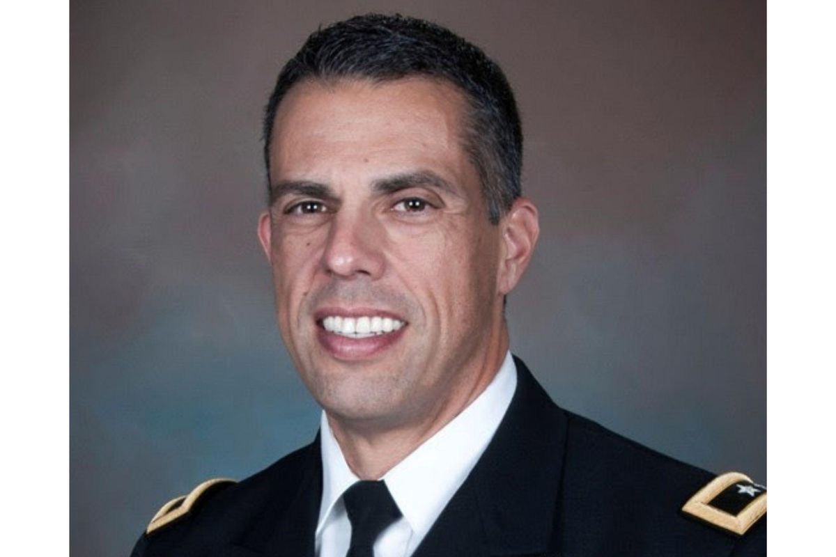 Interim Austin police chief Joe Chacon selected for permanent position