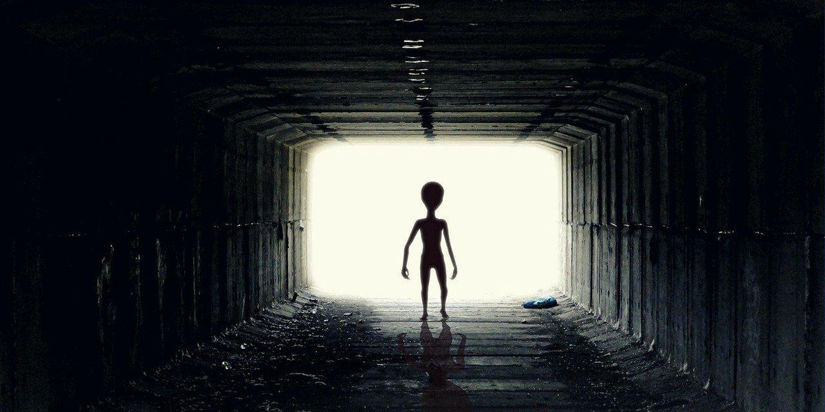 People Share The Best Theories About Aliens They've Ever Heard