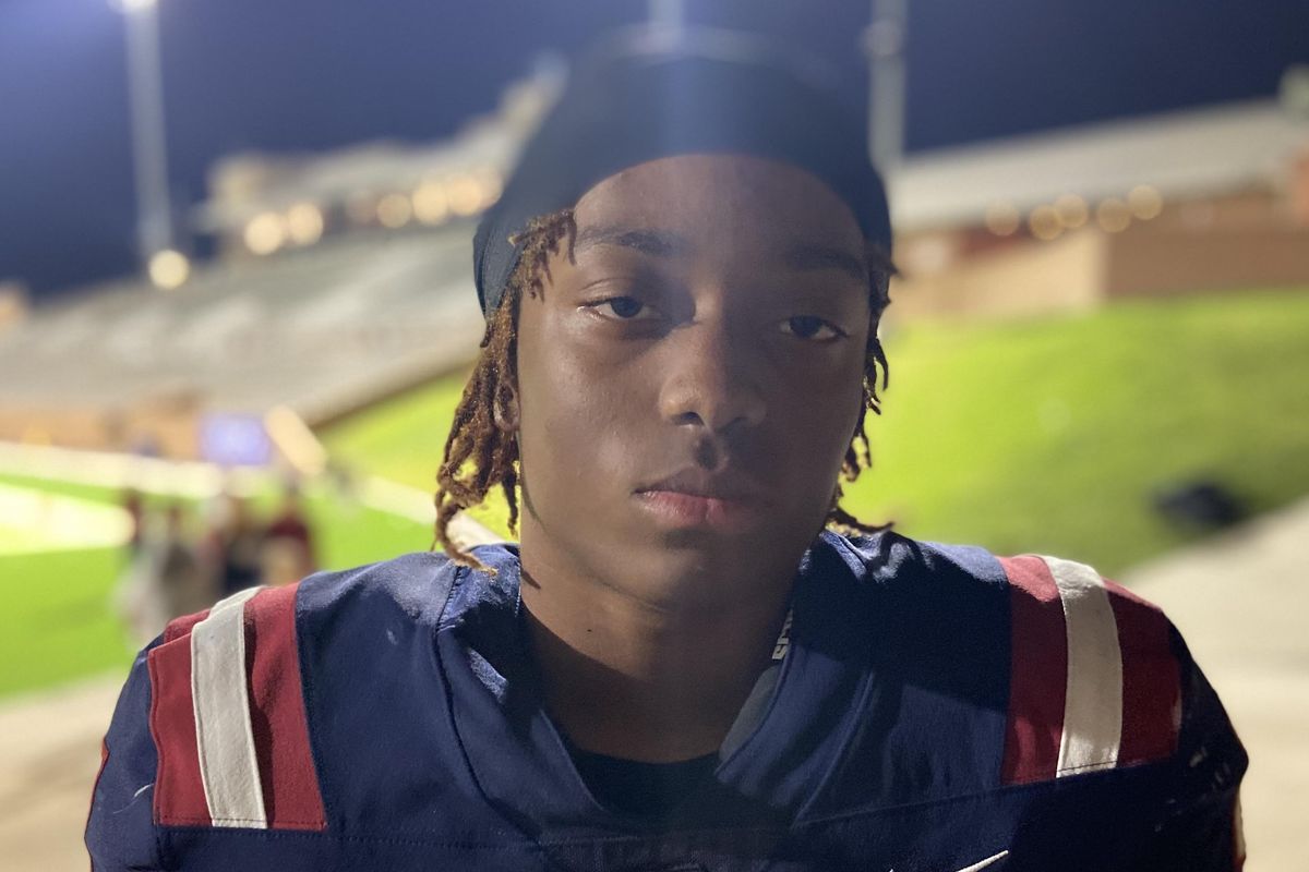 Sophomore Blocker spurs Tompkins to 5-0 to kick off defense of district title