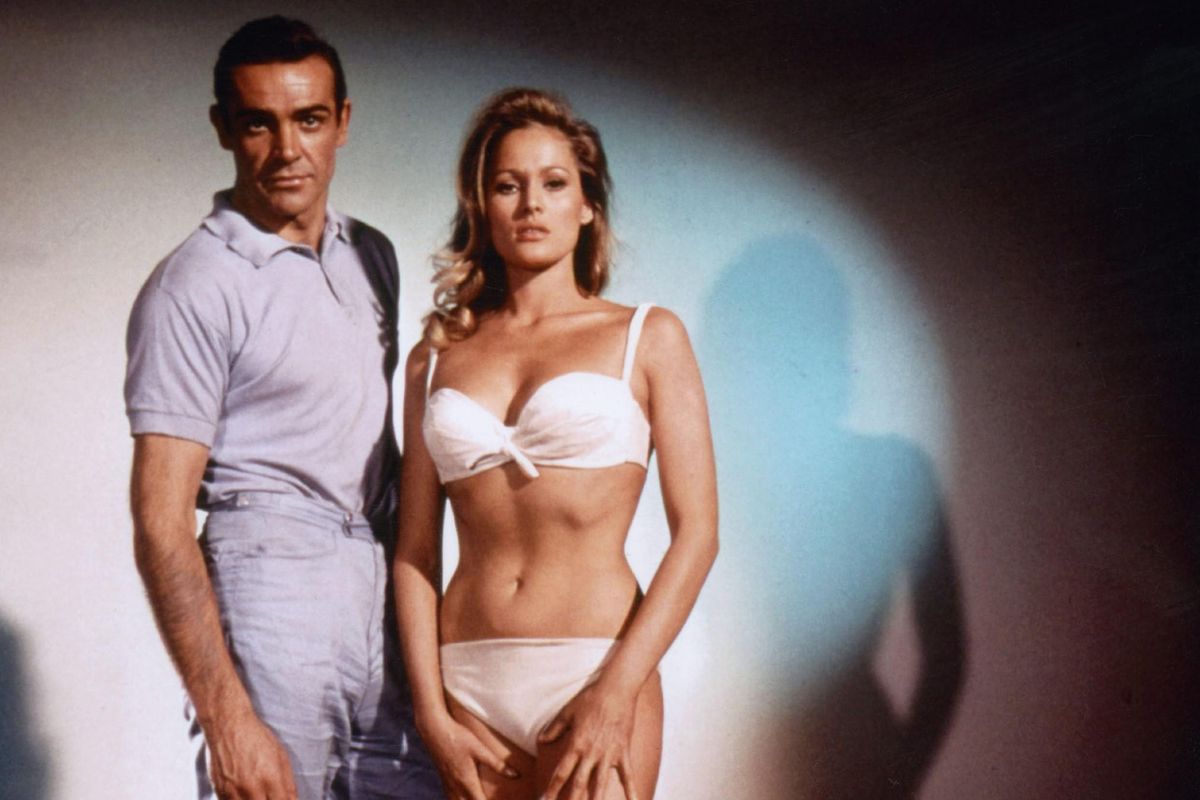 «James Bond è uno stupratore». L’arcinemico di 007 sono i perbenisti