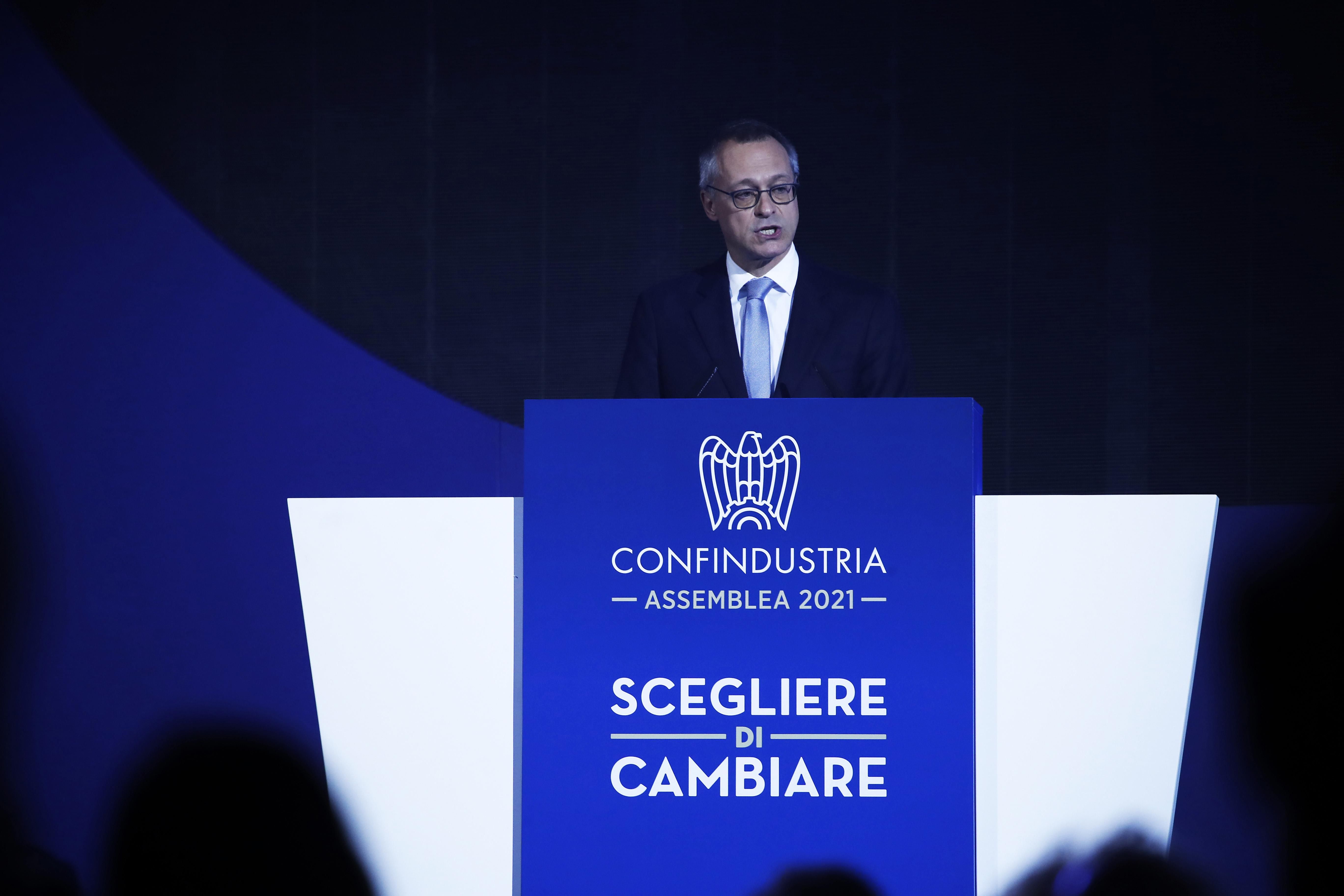 Confindustria tenta il dietrofront. «Preferivamo l’obbligo vaccinale»