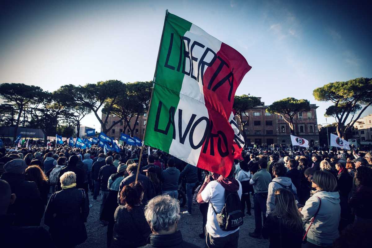 Un green pass, quattro autogol