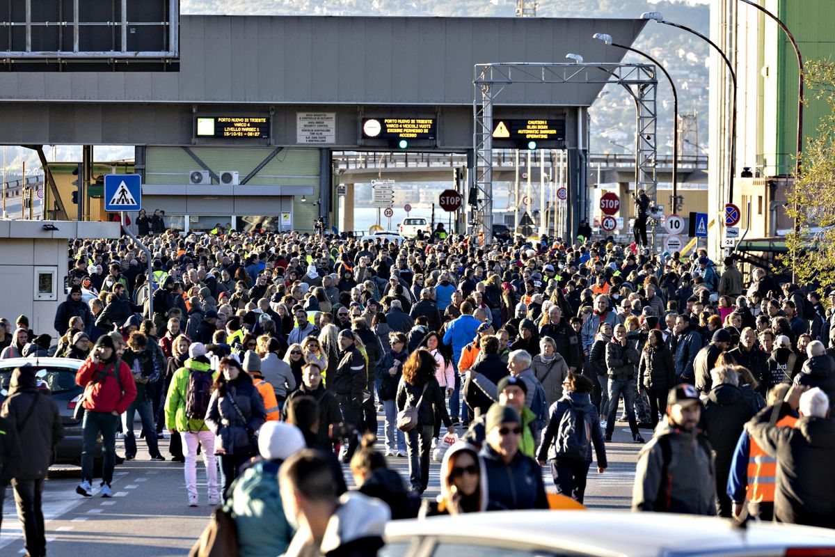 Al porto di Trieste c’è la resistenza. I disturbatori esterni sono cacciati