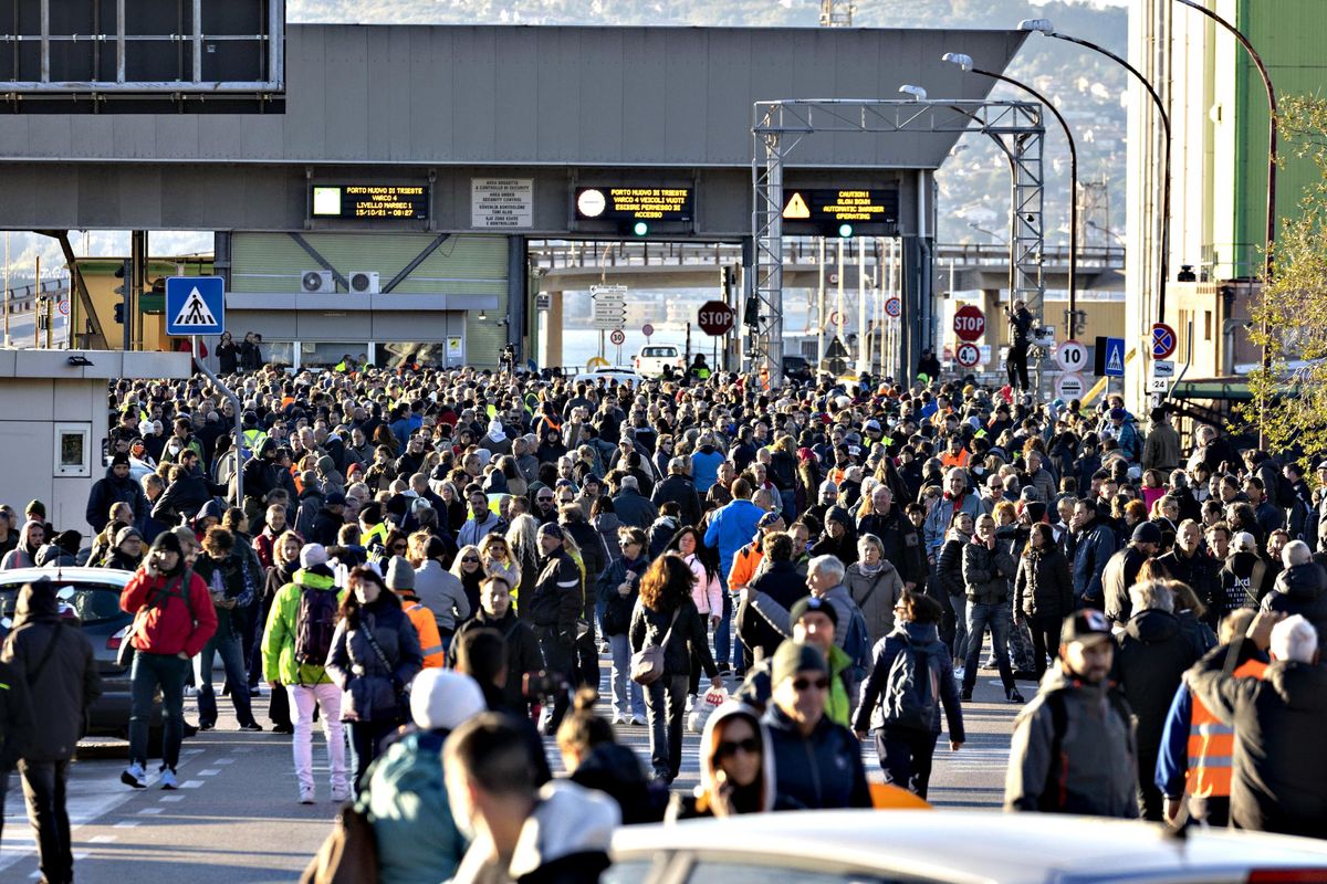 Al porto di Trieste c’è la resistenza. I disturbatori esterni sono cacciati