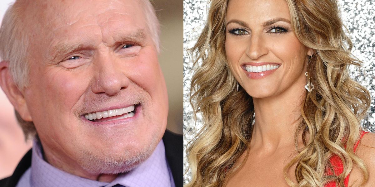 Terry Bradshaw Trends Because People Were Mad At Him For Complimenting Erin  Andrews' Outfit During Interview - BroBible