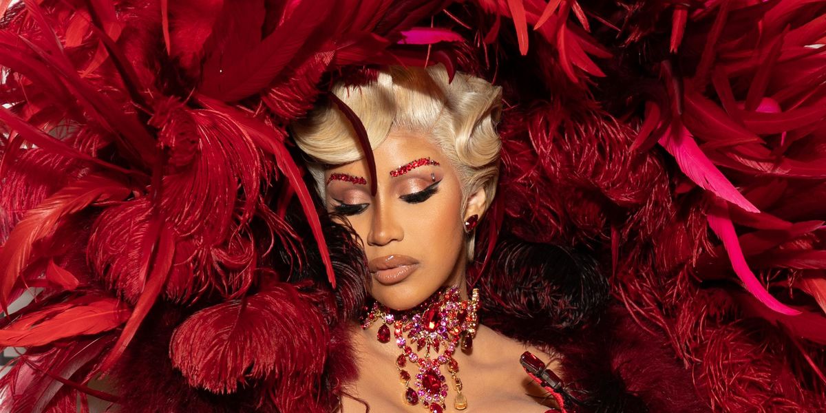 5 Looks Cardi B Shut Down Paris Fashion Week In