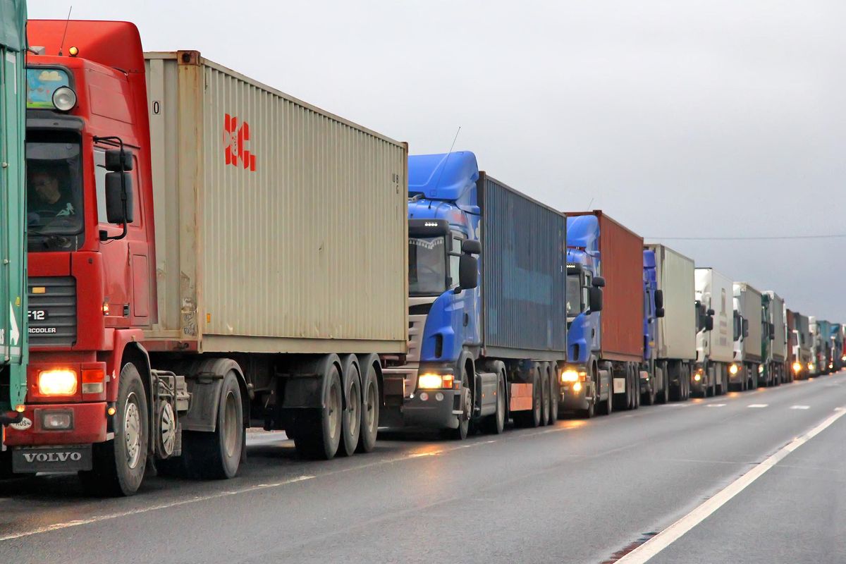 green pass autotrasporti camion fermi