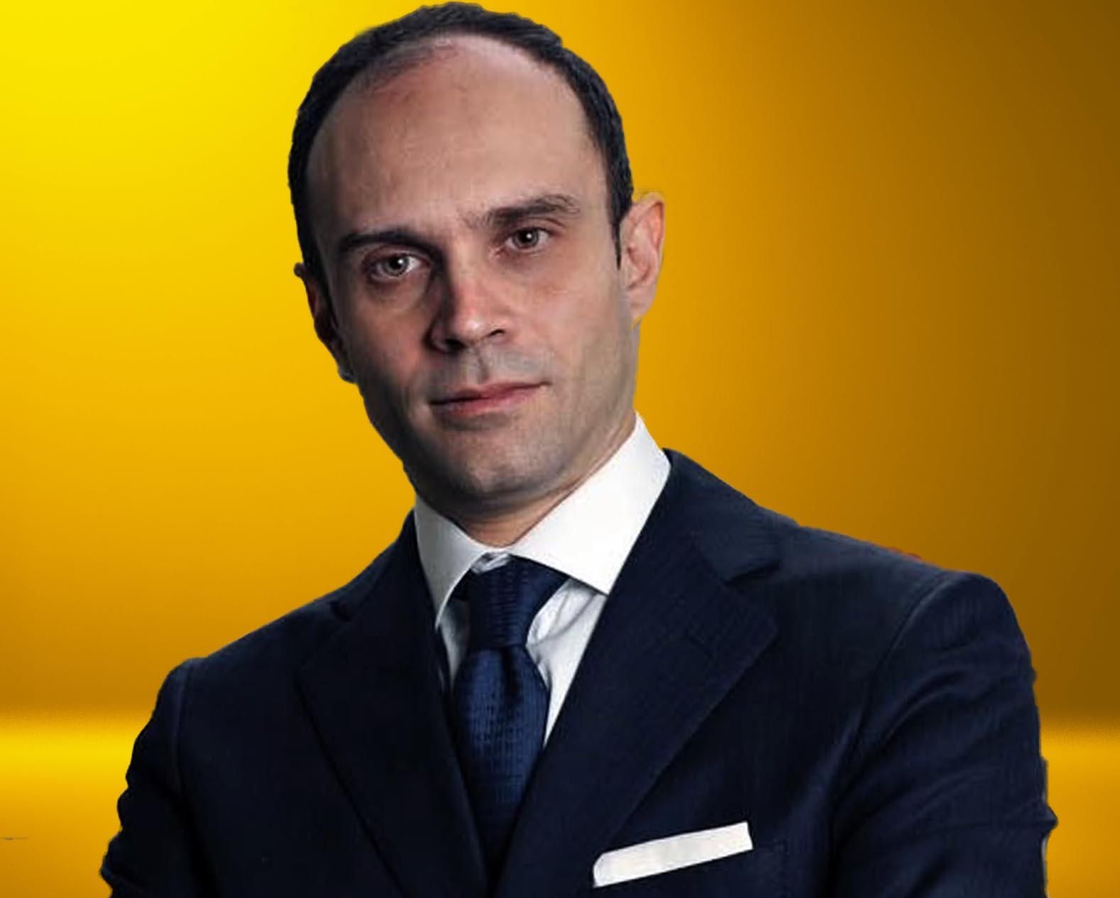 Mediava con Arcuri, l’amico di Giuseppi indagato e perquisito