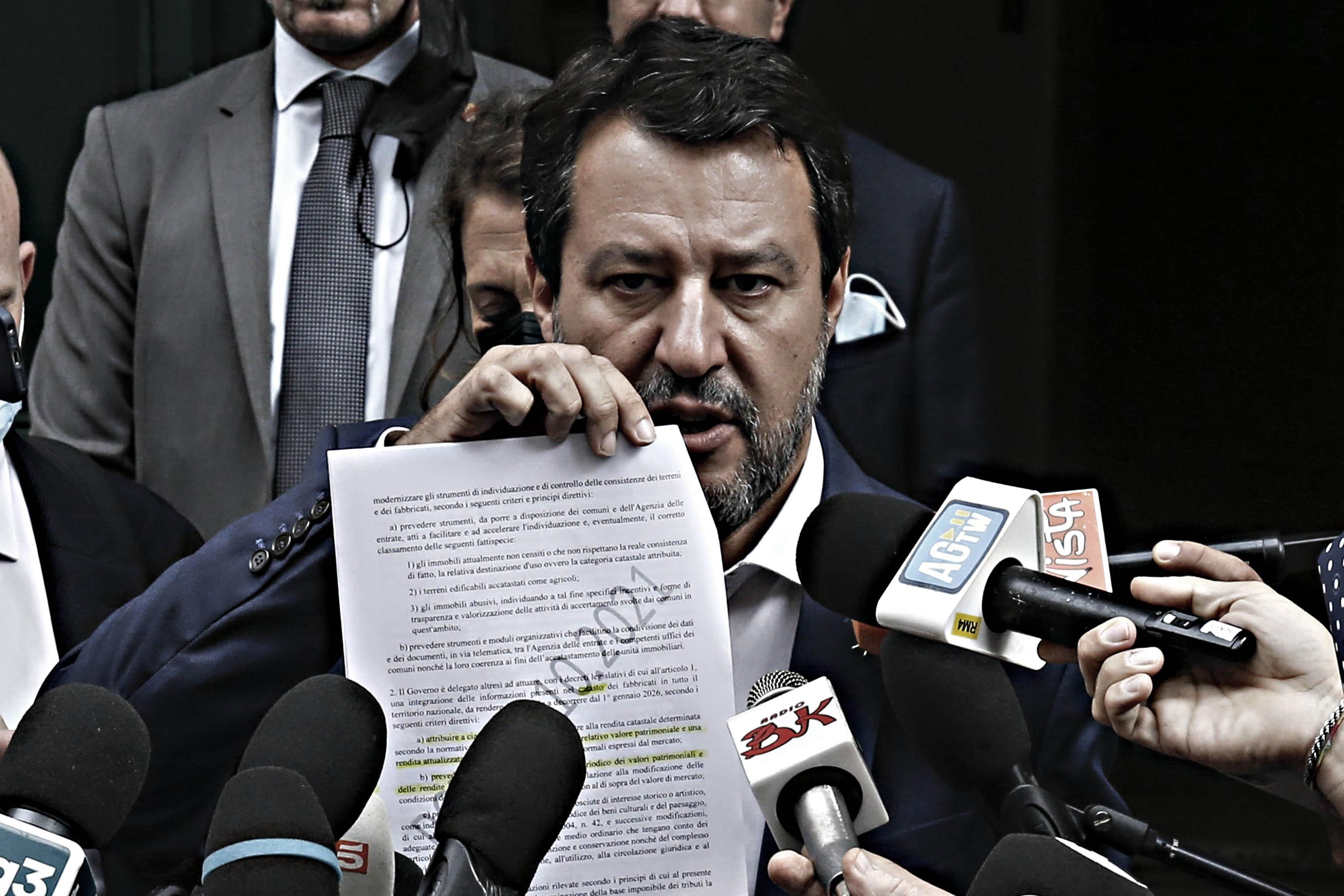 Il M5s sta con la Lega. Battaglia in Aula contro la stangata