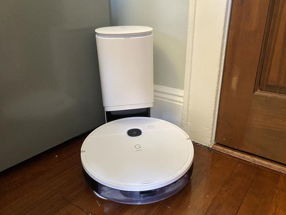 a photo of Yeedi Vac Station in a kitchen