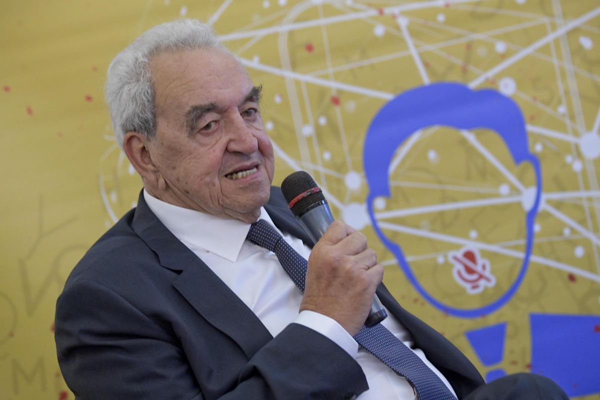 Bruno Pizzul: «Oggi nel calcio comanda il dio denaro»