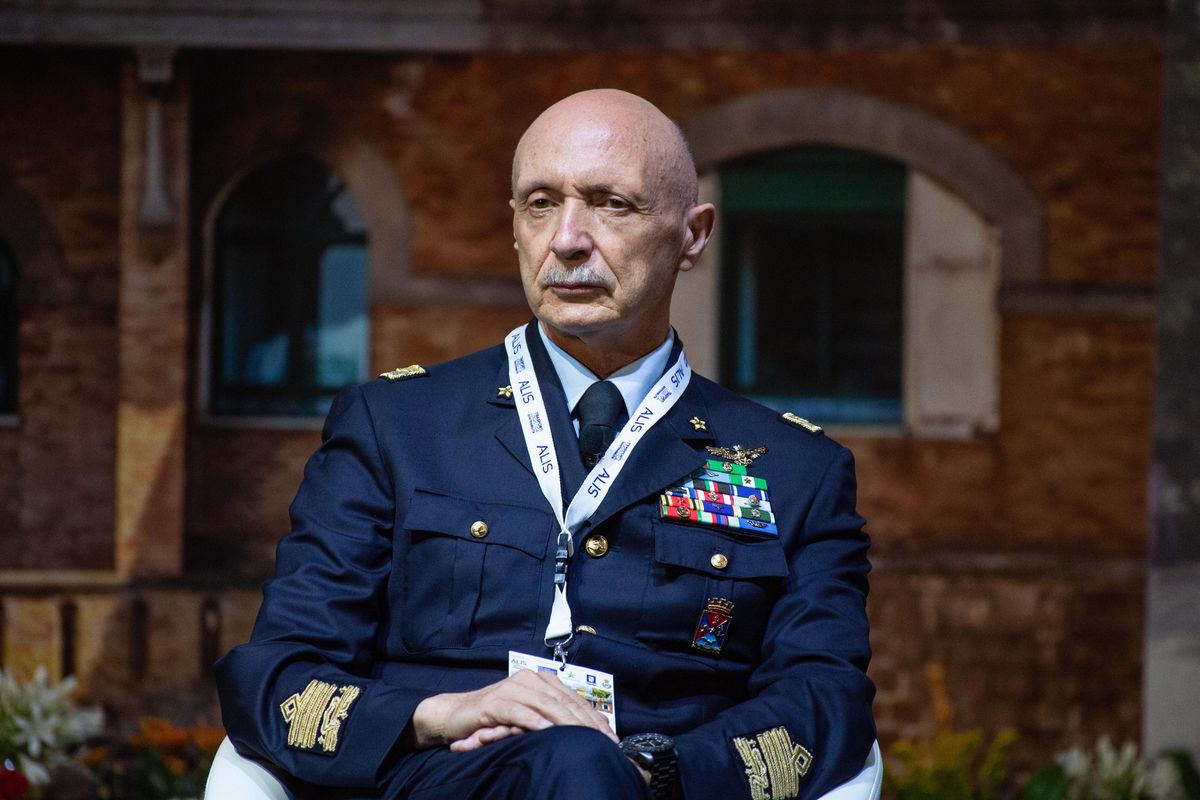Indagato il capo delle forze armate