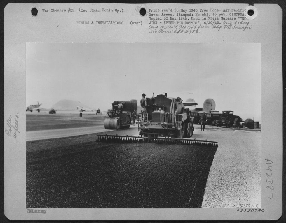 iwo jima navi guerra relitti