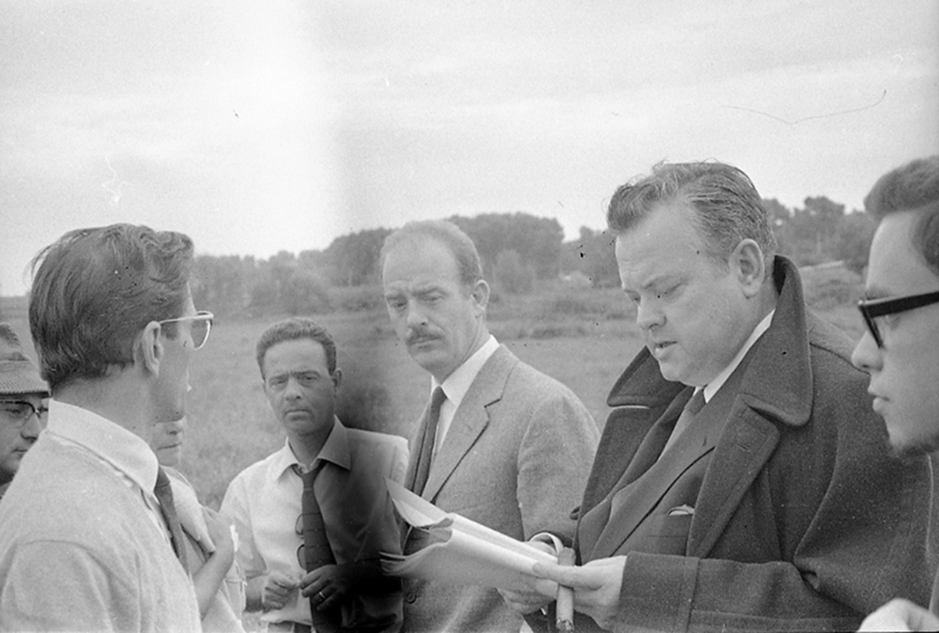 Avvenne oggi, 18 – 31 ottobre: dal processo a Saddam alla beffa di Orson Welles