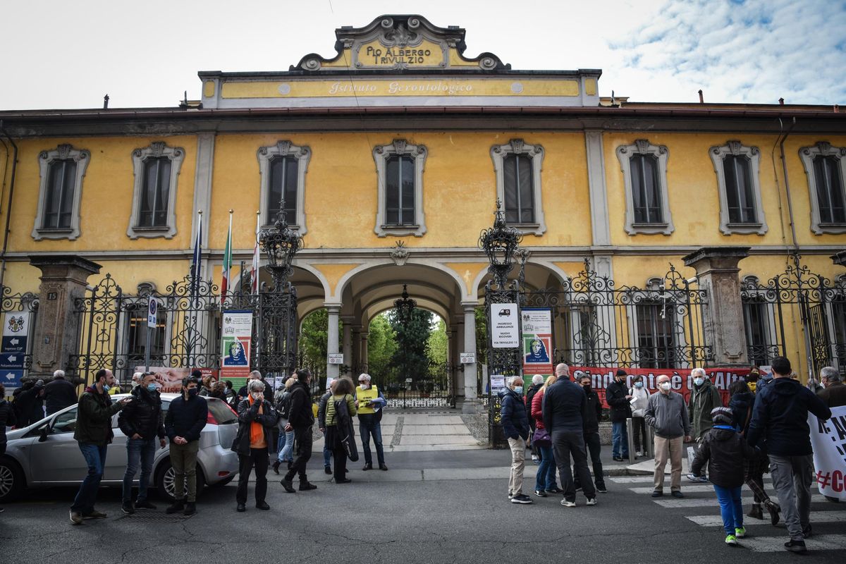 Nell'archiviazione del Trivulzio le accuse dei pm a Speranza: «Circolari covid carenti e generiche»