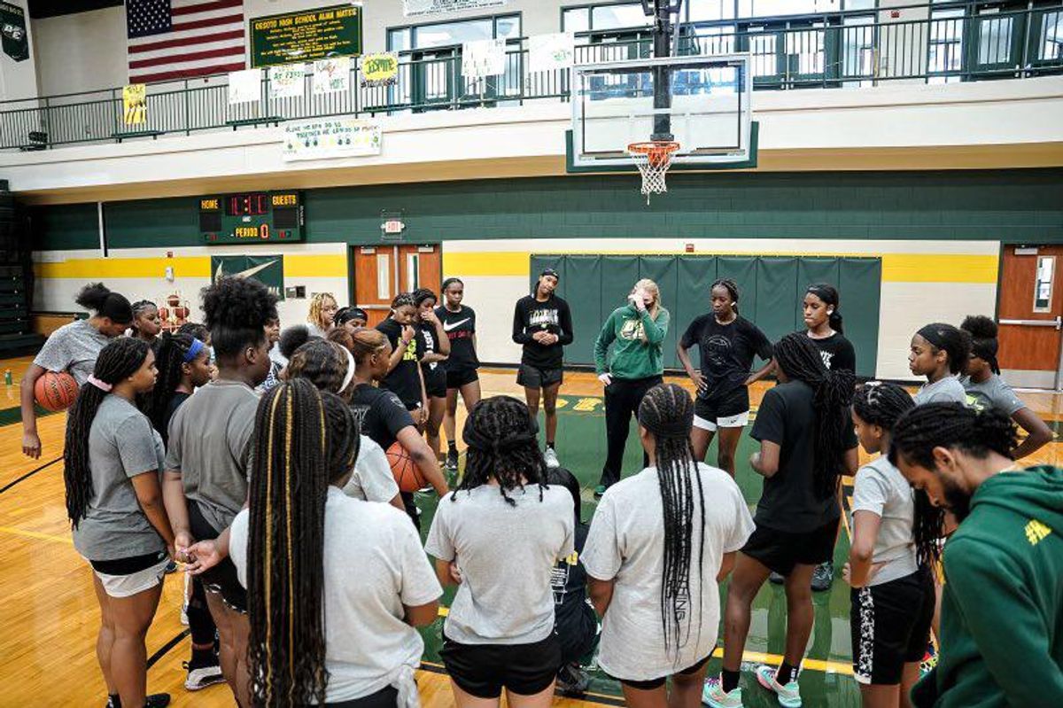 DeSoto basketball stars make big commitments, Lady Eagles return seven D1 commits