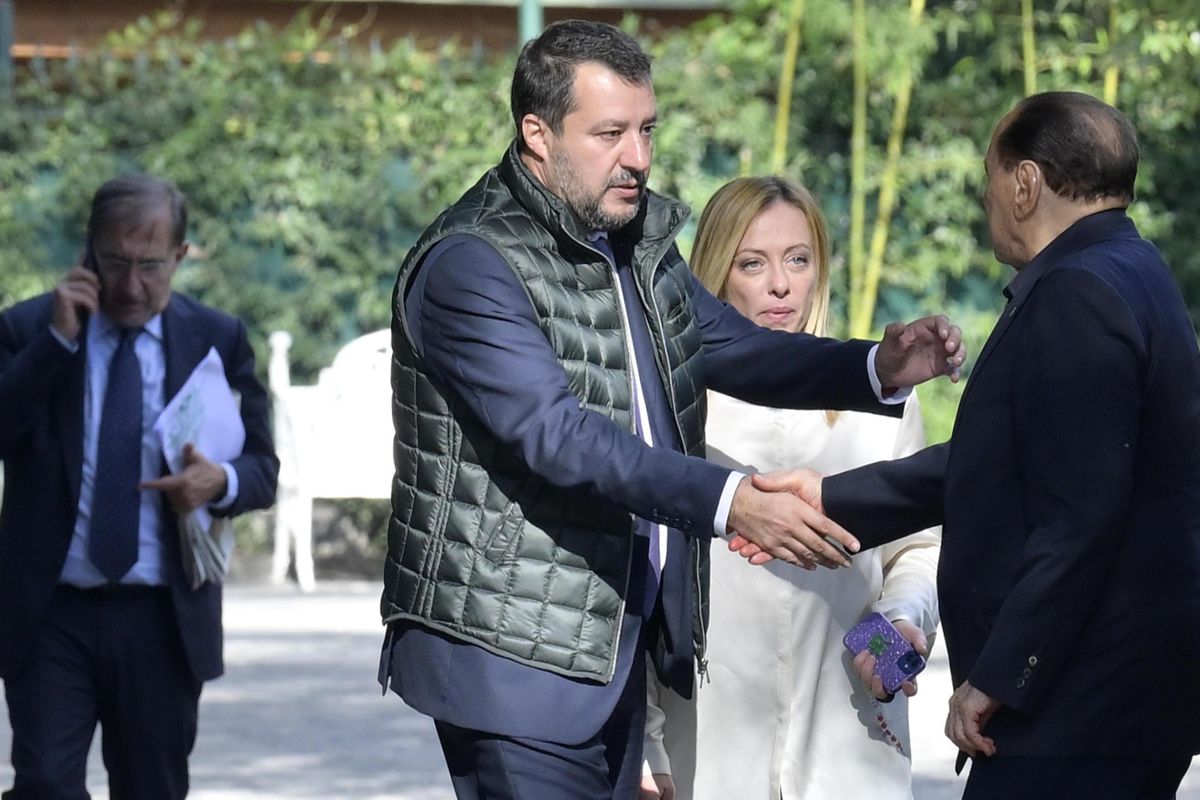 Il centrodestra ritrova l’unità ma Forza Italia è una polveriera