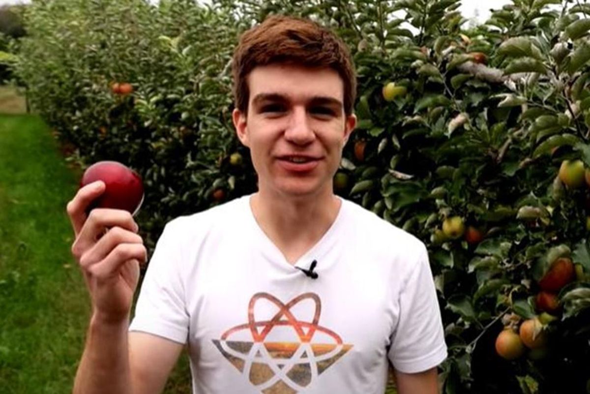 Why is the Red Delicious apple suddenly disappearing from shelves? This guy explains.