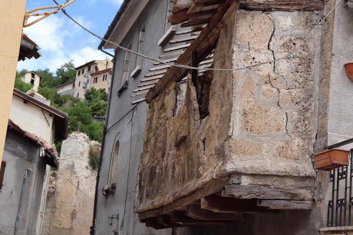 Flop ricostruzione dopo cinque anni. A guadagnarci solo le coop rosse