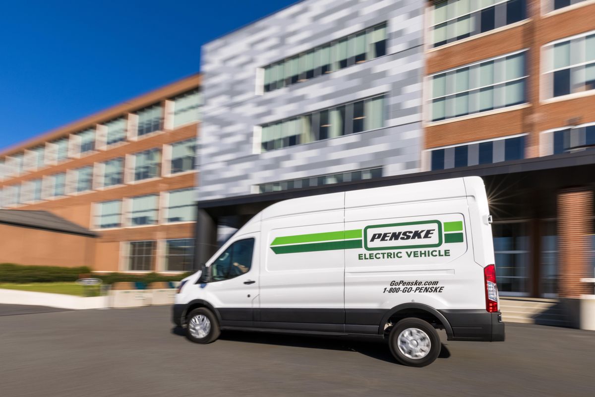 Penske Truck Leasing has added the Ford E-Transit to its electric truck fleet.