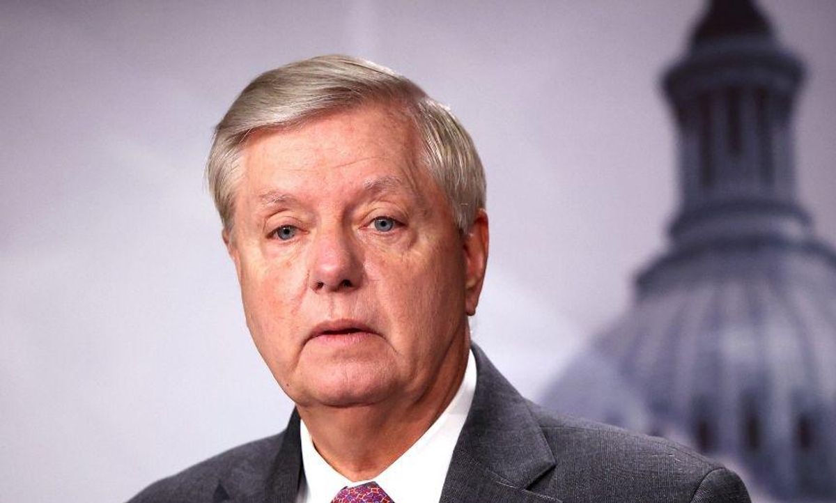 Report Shows Lindsey Graham Urged Capitol Police to Shoot Pro-Trump Rioters on Jan. 6
