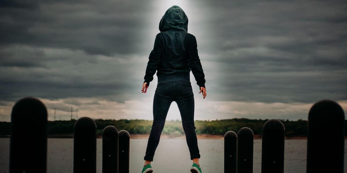 People Debate Who—Past Or Present—Should Represent Humanity During An Alien Invasion