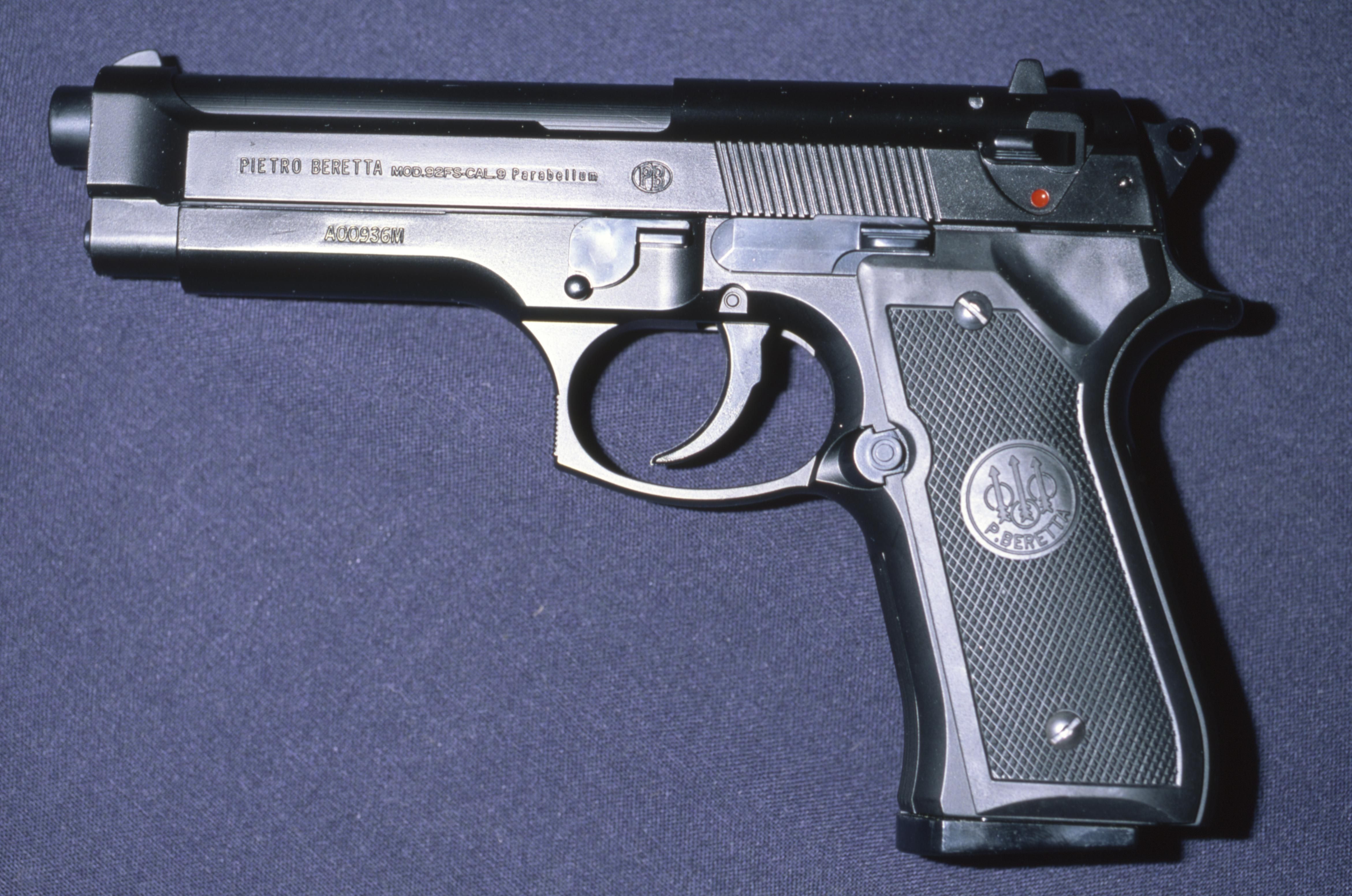 Il 9 Parabellum non sarà più illegale. Finalmente