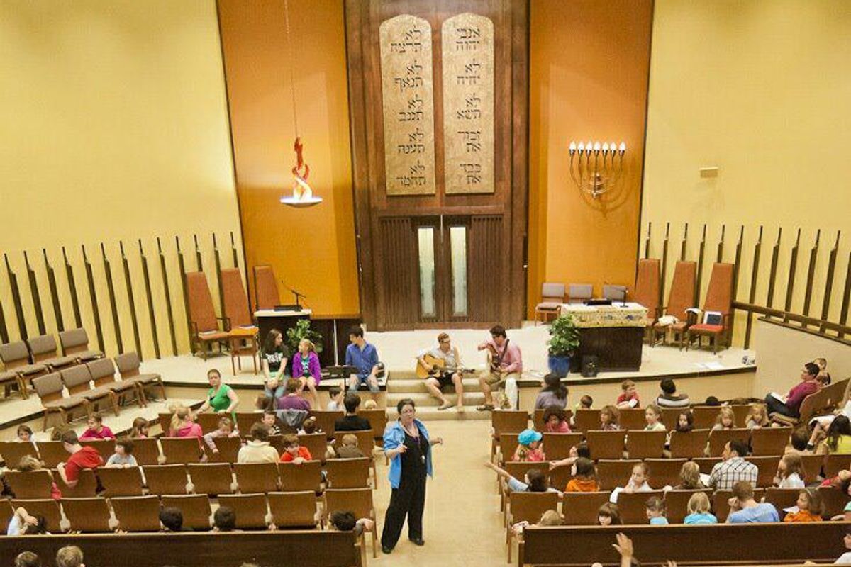 Austin Fire Department seeking help finding synagogue arson suspect