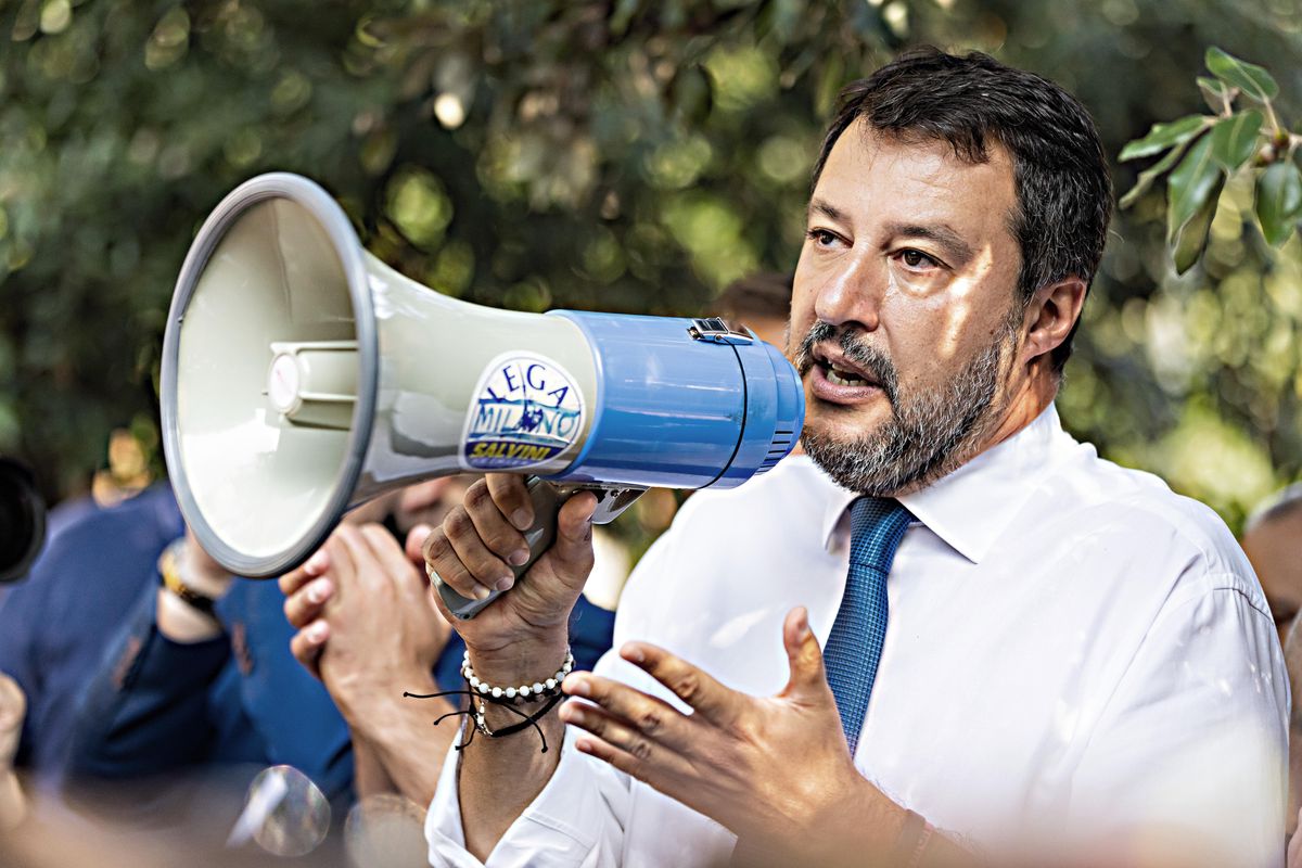 Salvini mette a tacere la Lega malpancista. «Comando io, avanti col sovranismo in Ue»
