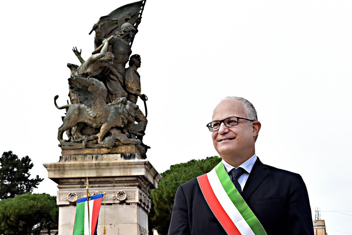 Gualtieri sceglie indagati e «lottizzati» dem