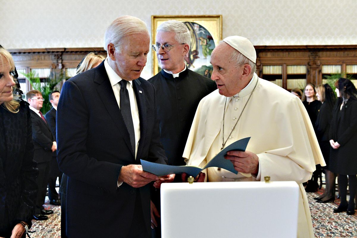 Biden Papa Francesco aborto migranti