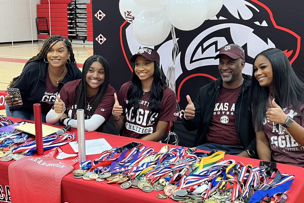 Clear Brook's Dickson chooses Aggies, has lofty ambitions ahead