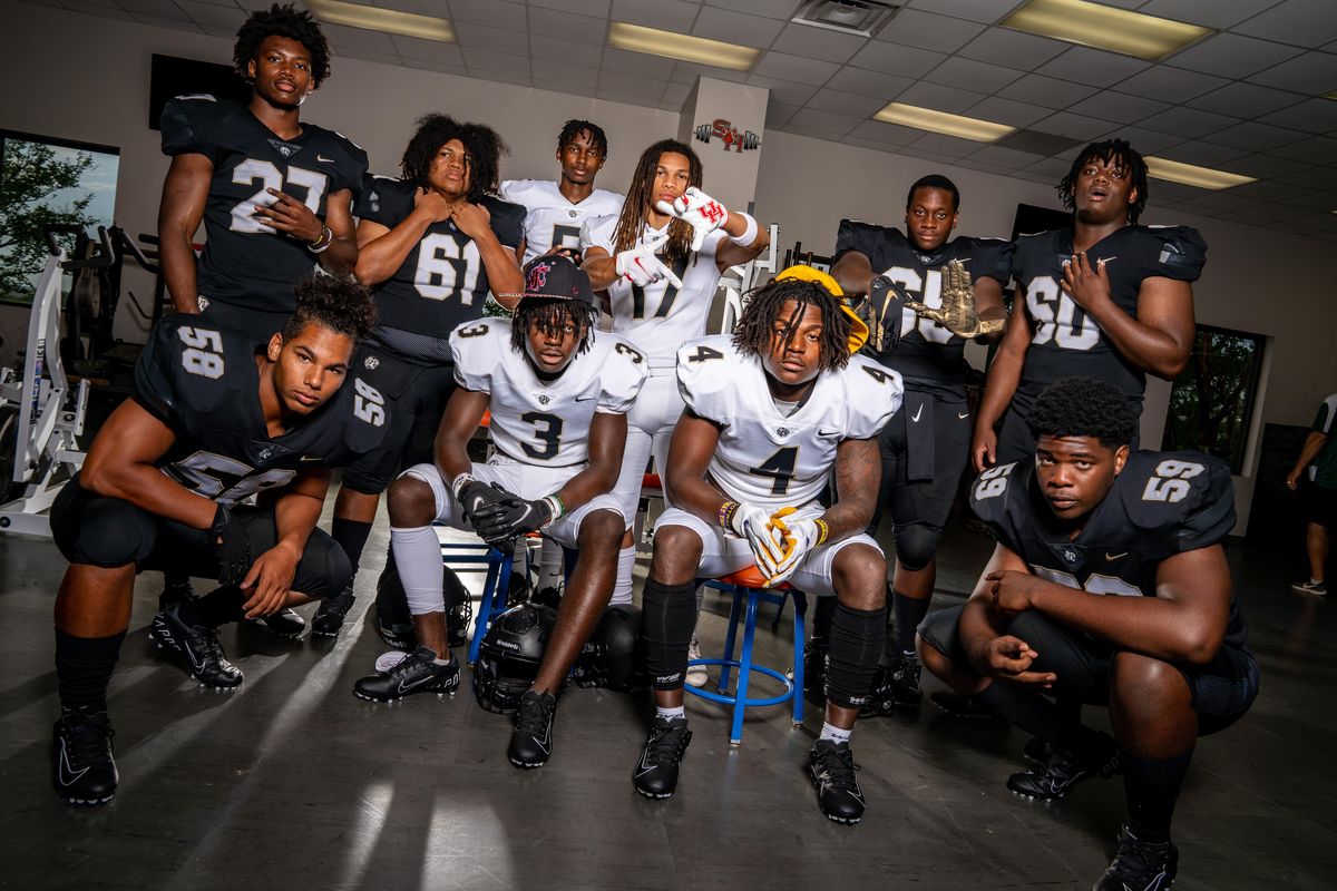 Which 5 Teams have a shot at getting out of Class 6A DII Region II?