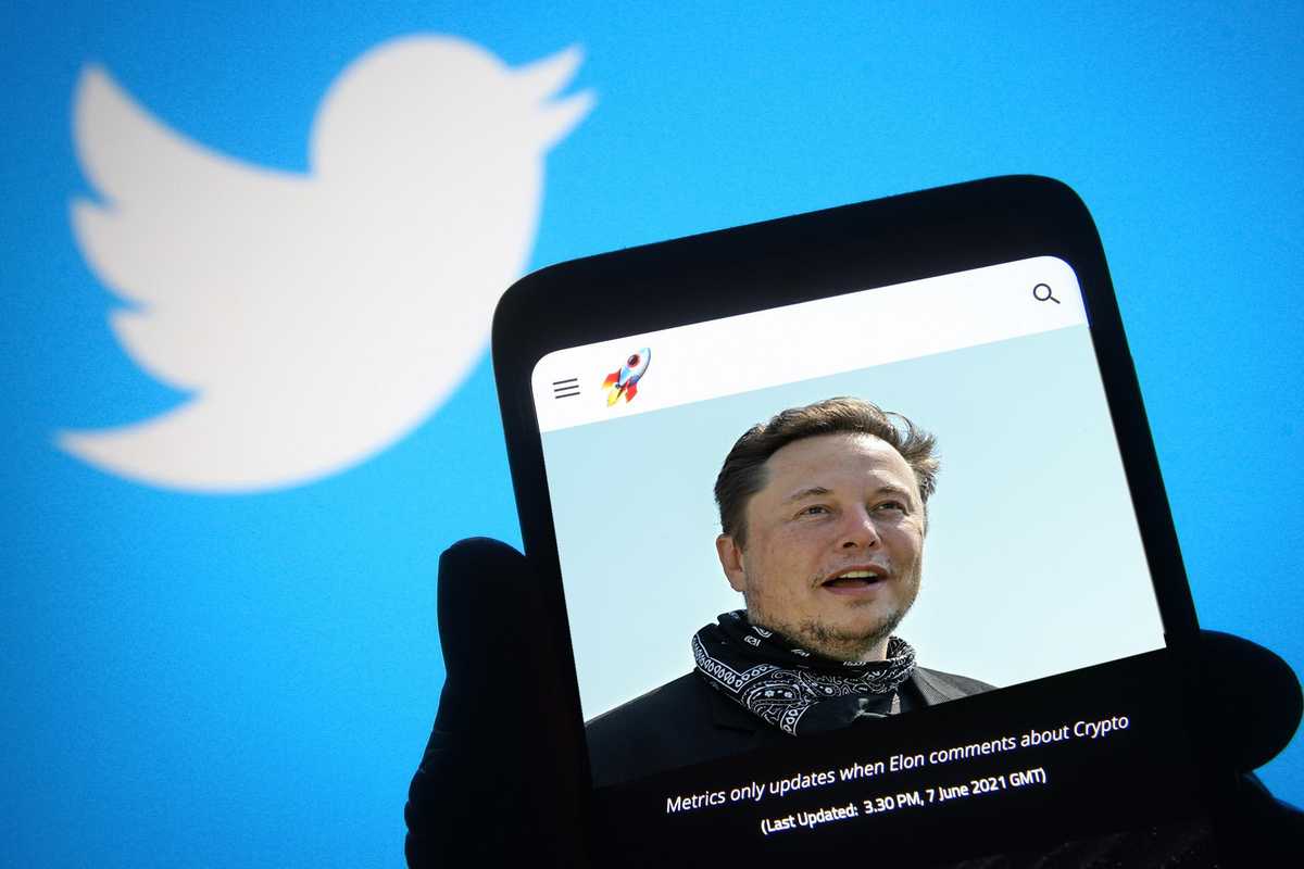 elon musk social pensiero