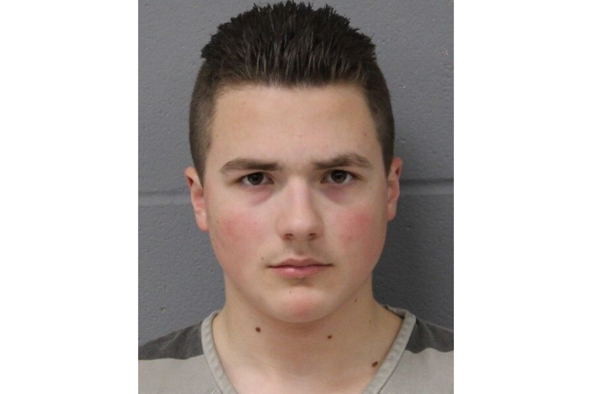 18-year-old arrested in connection with synagogue fire