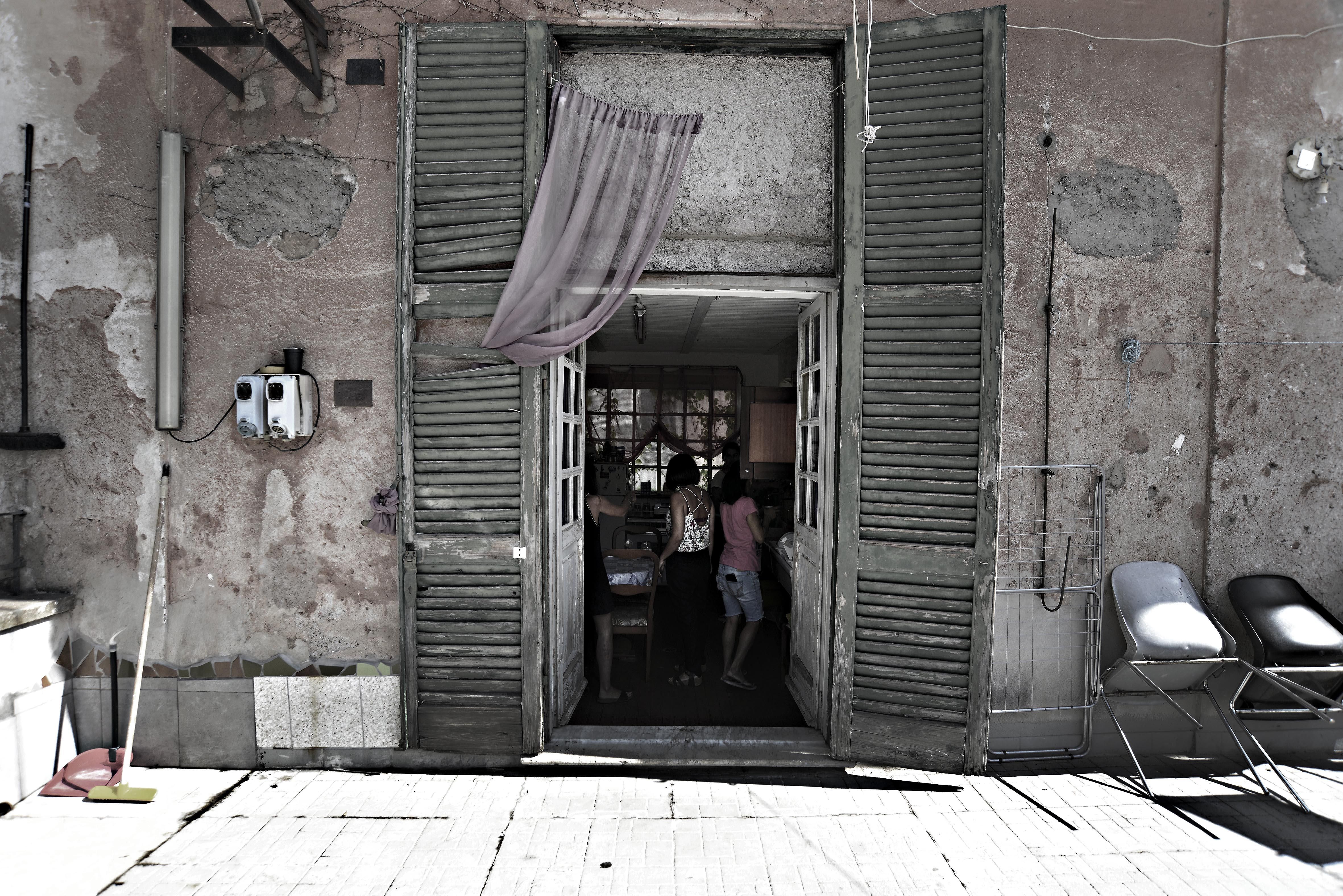 Case «scippate», qualcosa si muove. Fdi impegna il governo a intervenire