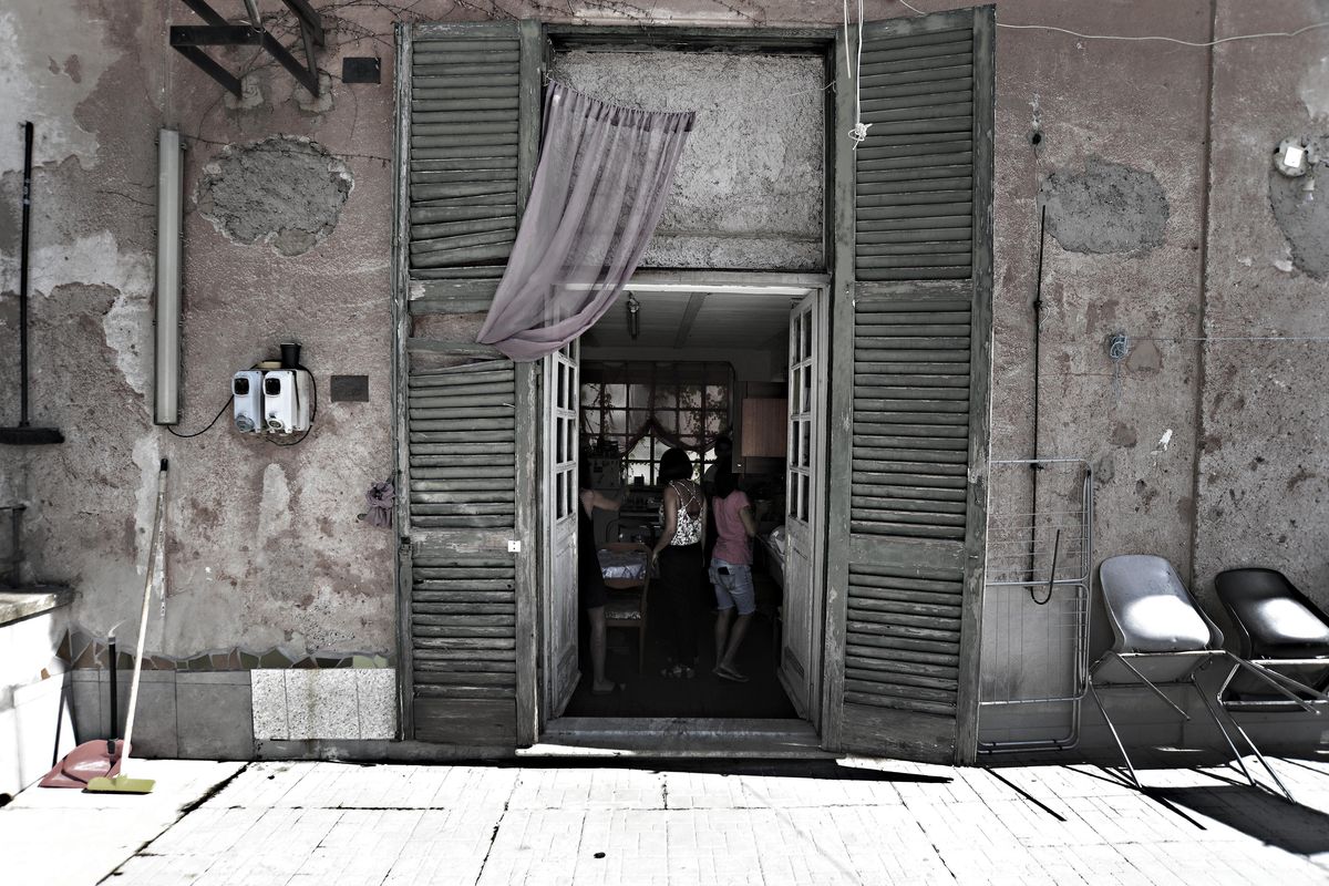 Case «scippate», qualcosa si muove. Fdi impegna il governo a intervenire