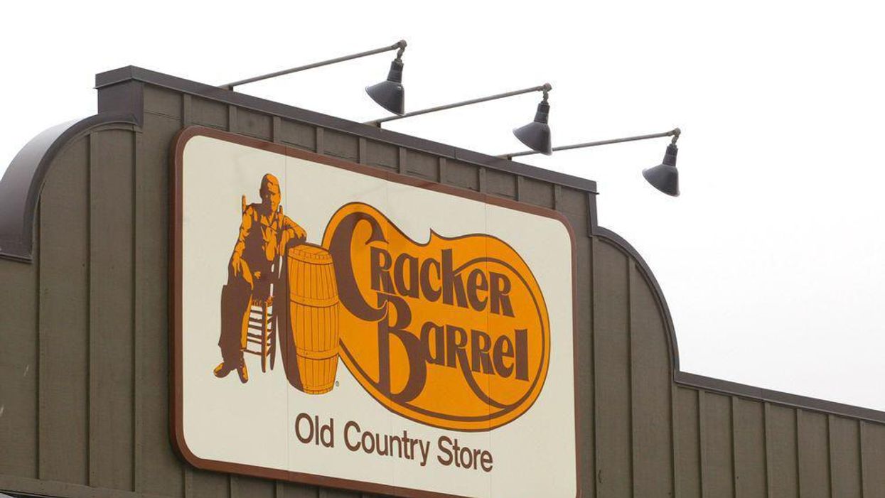These New Yorkers just tried Cracker Barrel for the first time, bless their hearts
