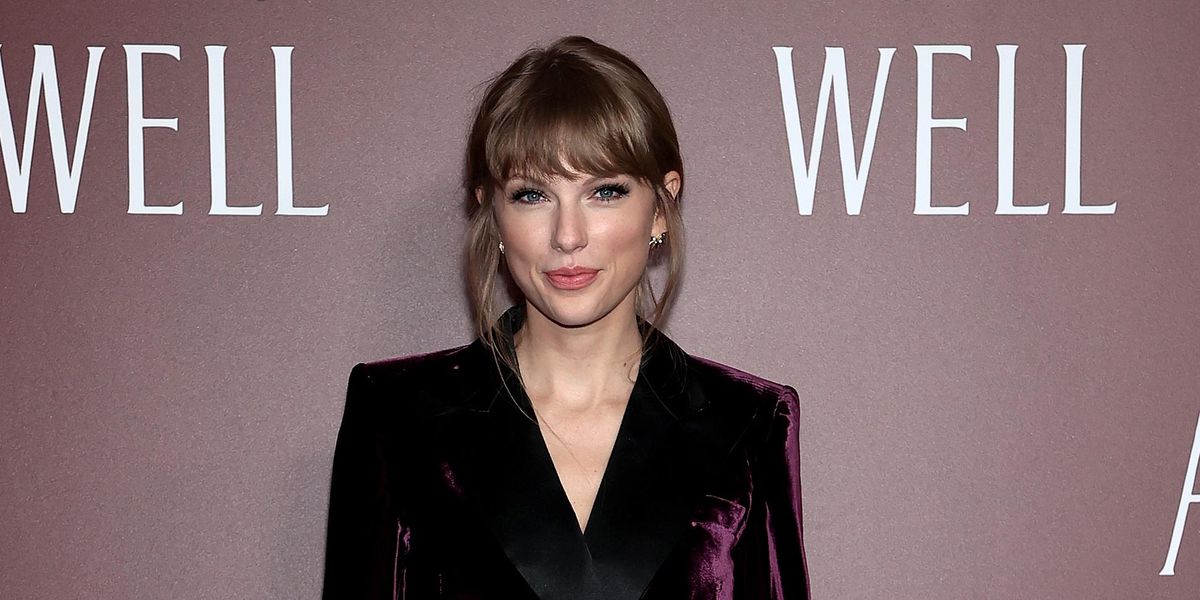 Taylor Swift Breaks Streaming Records