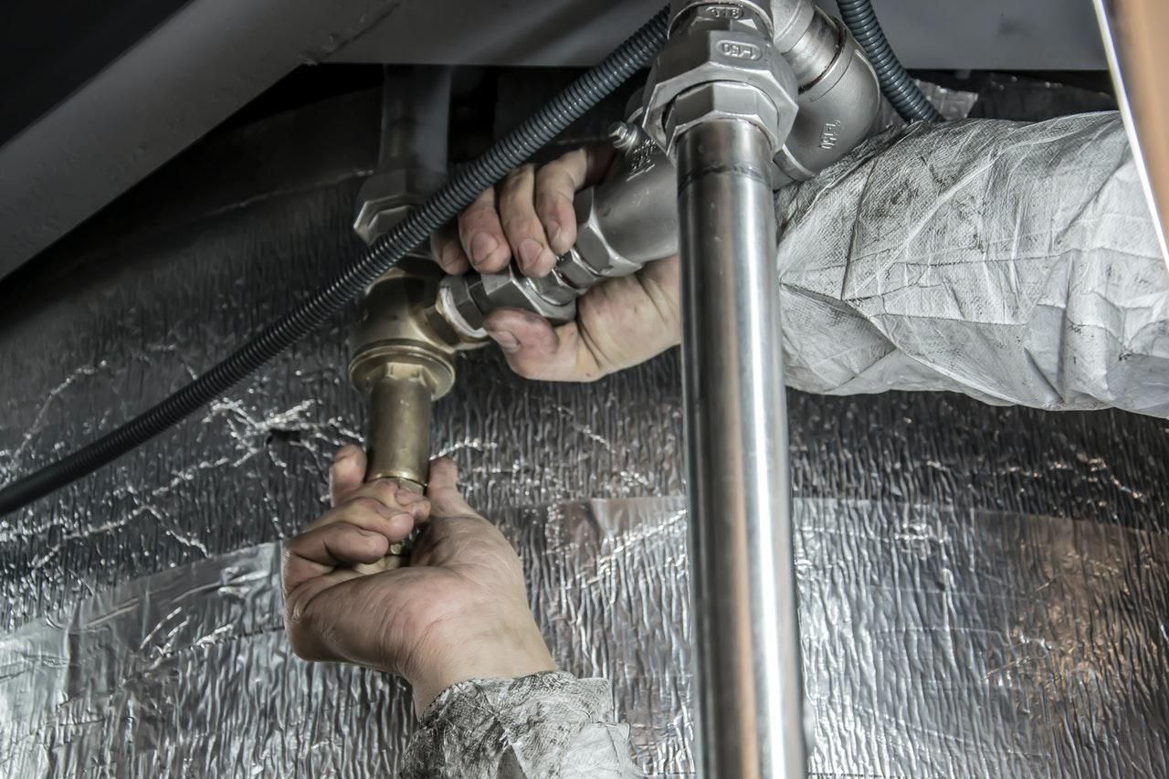 Top 8 Questions To Ask Your Plumber Before Signing