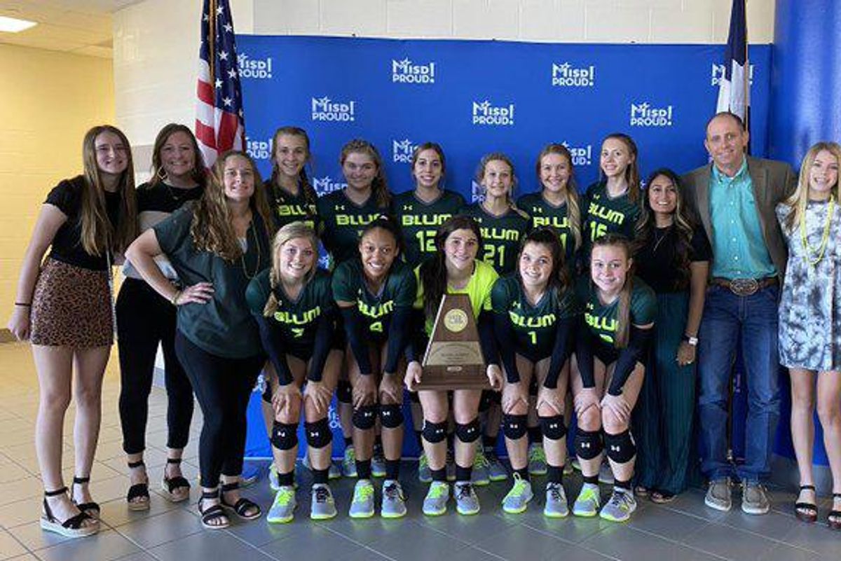 UIL STATE FINALS PREVIEW: Blum vs. Fayetteville volleyball