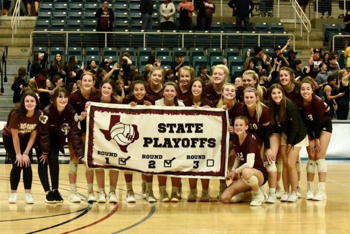 Cardiac Coogs strike again as Cinco Ranch rallies to top Cy-Fair in area round