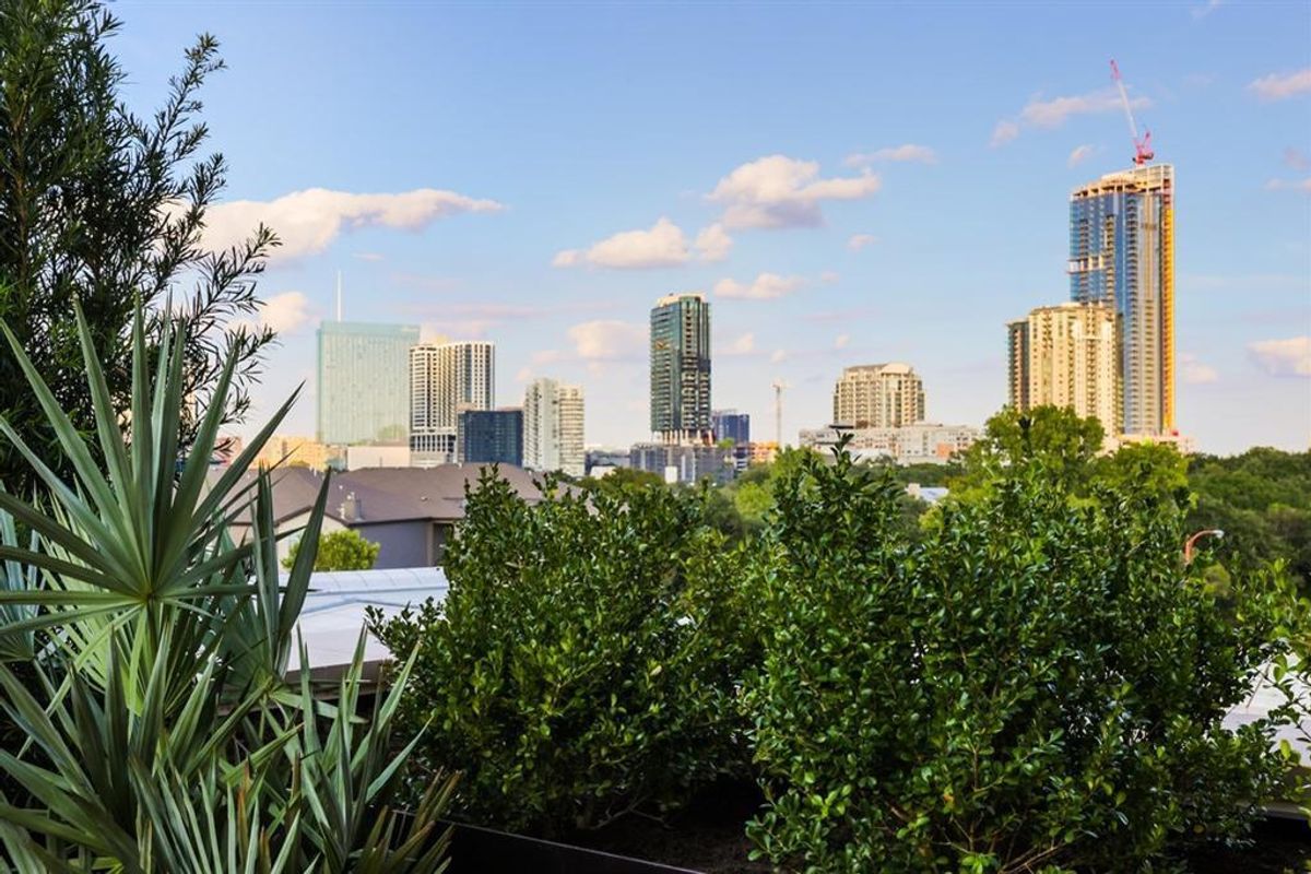 St. Cecilia condo on South Congress offers views as far as the eye can see