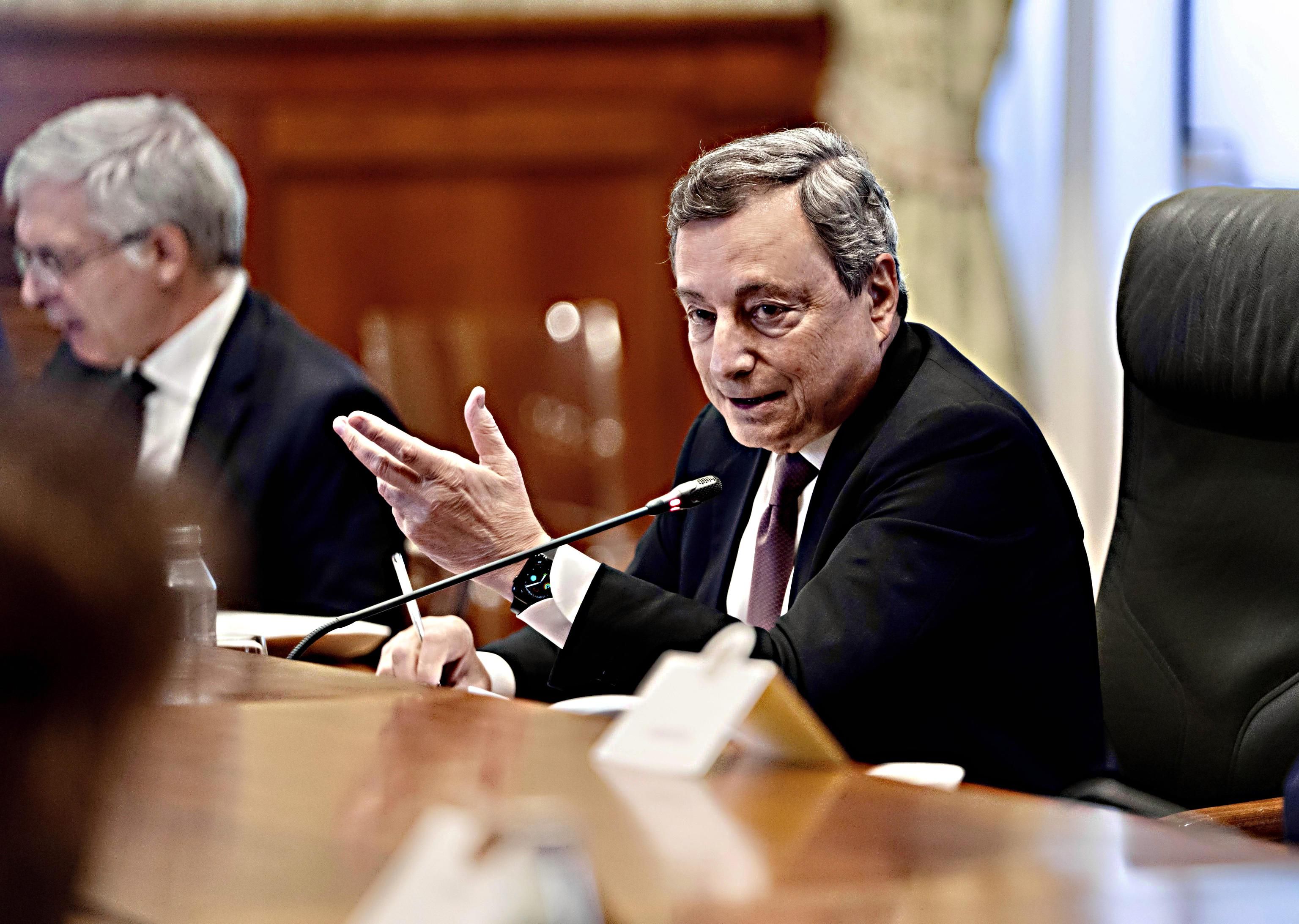 Tensioni su bonus edilizi e pensioni. Draghi corre a blindare la manovra