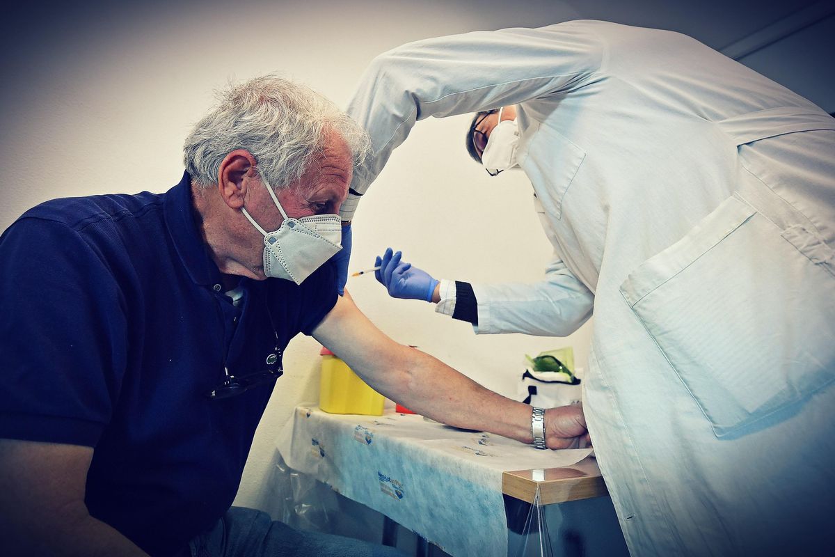 Obbligo di vaccino: perché è impossibile