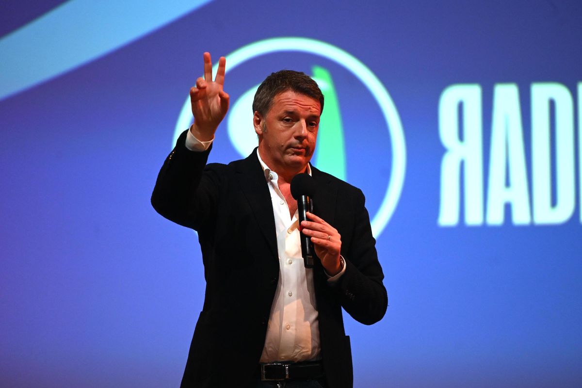 Renzi attacca pm ed ex compagni. «Io non ho rubato, gli altri non so»